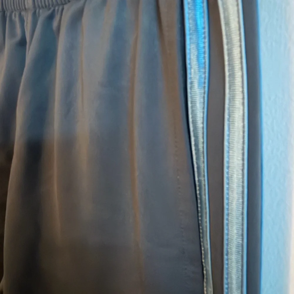Adidas Kids jogging pants - Picture 4 of 8